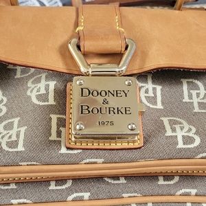 Dooney & Bourke ladies handbag